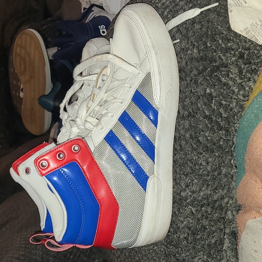 Adidas - Picture 2 of 8